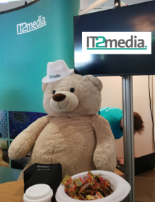 IT2media-Teddy am Messestand